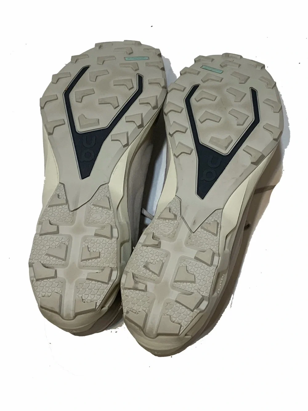 12 / On Running x Post Archive Faction Peak sneaker